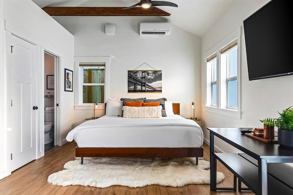 Walk To The Waterfront! The South Sound Suite Tacoma Eksteriør bilde